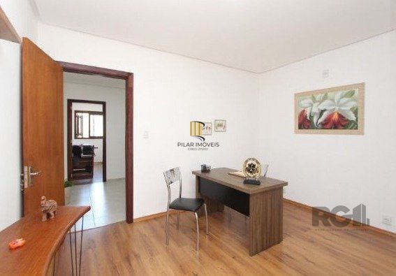 Casa para Venda - 180m², 3 dormitórios, sendo 3 suites, 3 vagas - Hípica