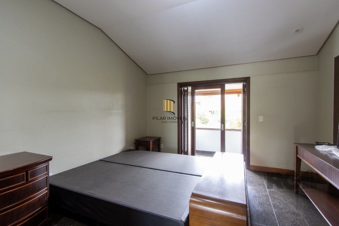 Casa 4 dormitórios no bairro Cristal