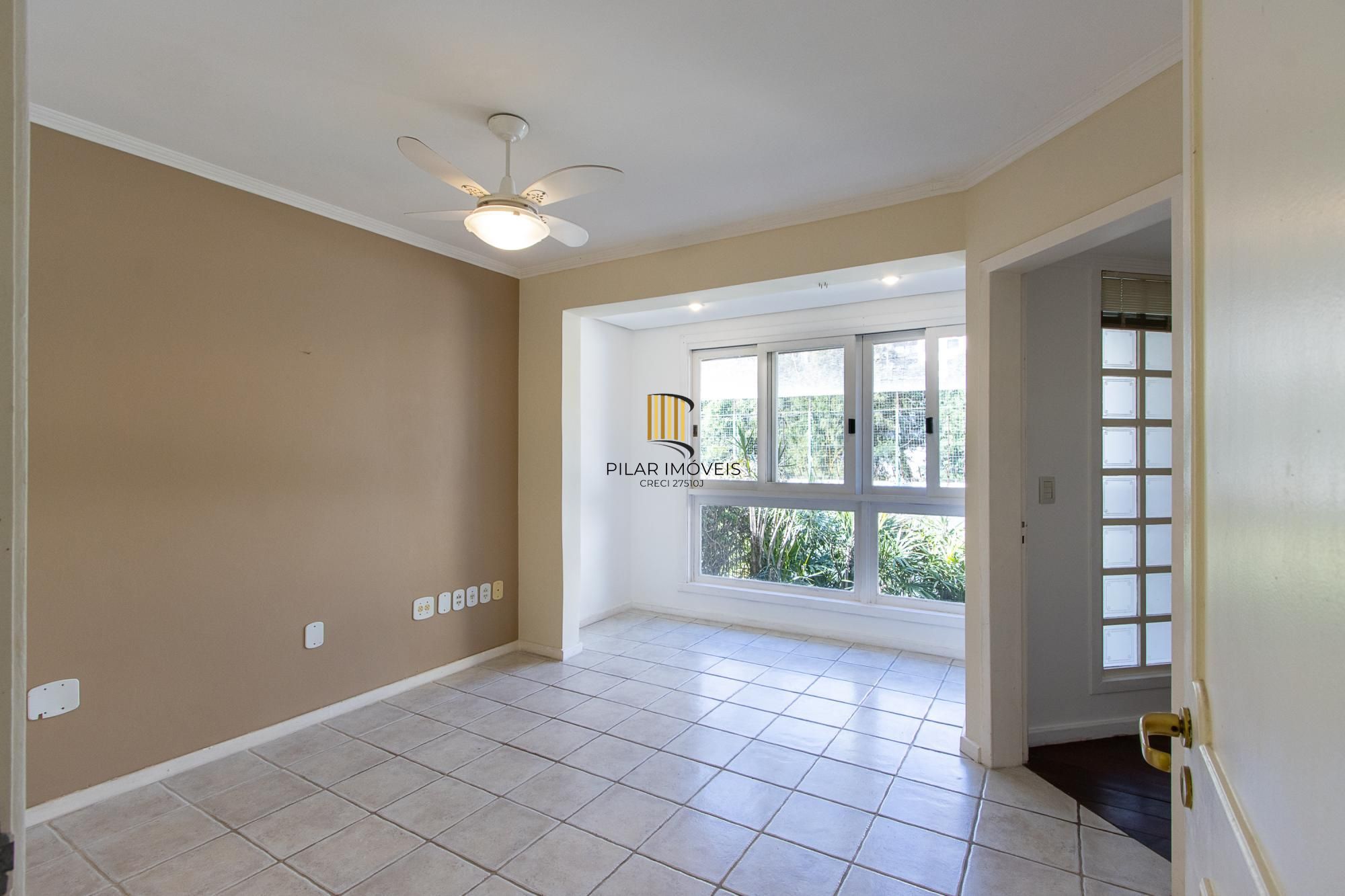 Casa condomínio, no bairro Tristeza, 175,17m² área privativa,03 dormitórios 01 suíte e 02 vagas!