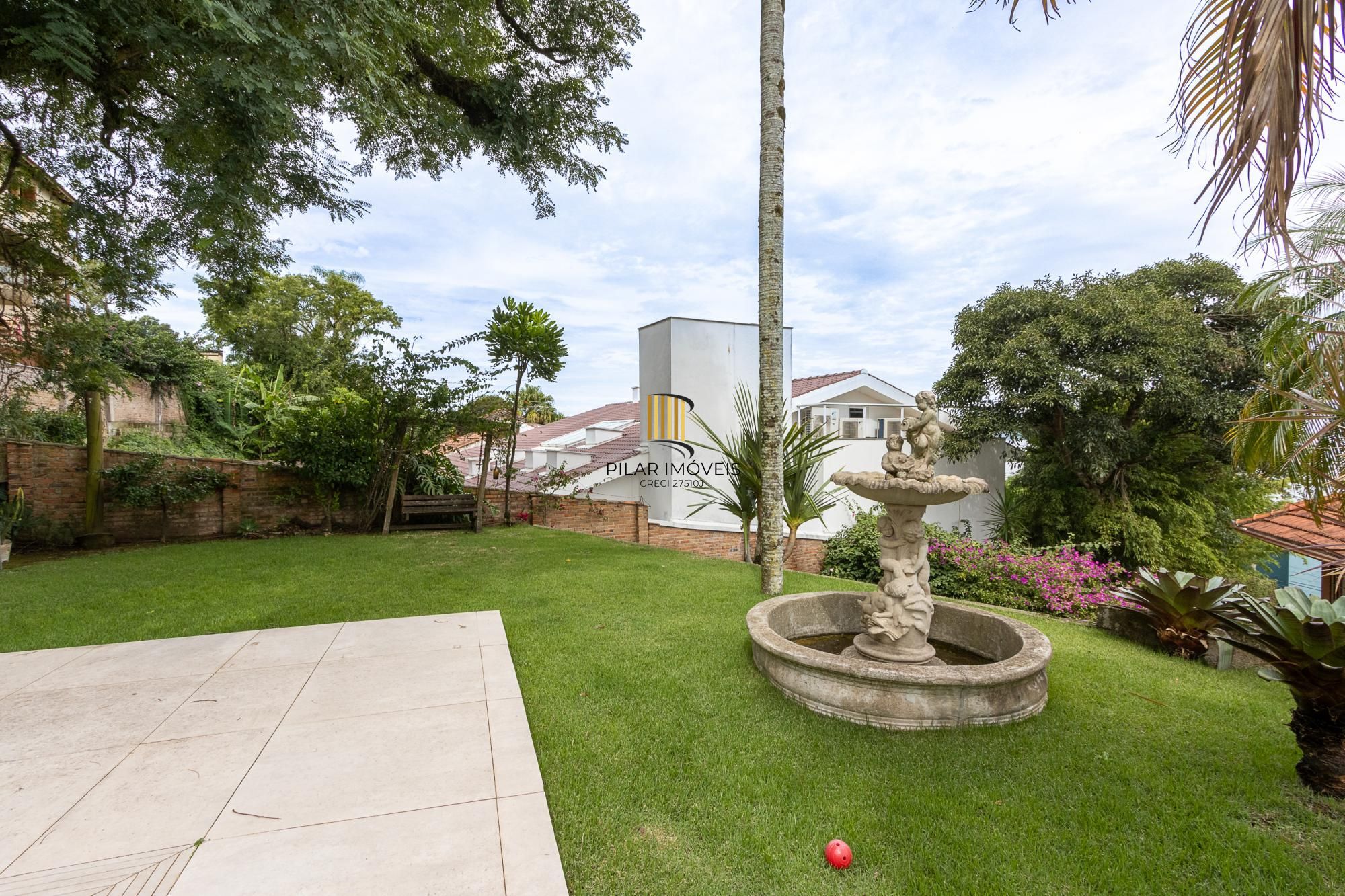 Casa 4 dormitórios no bairro Vila Conceição