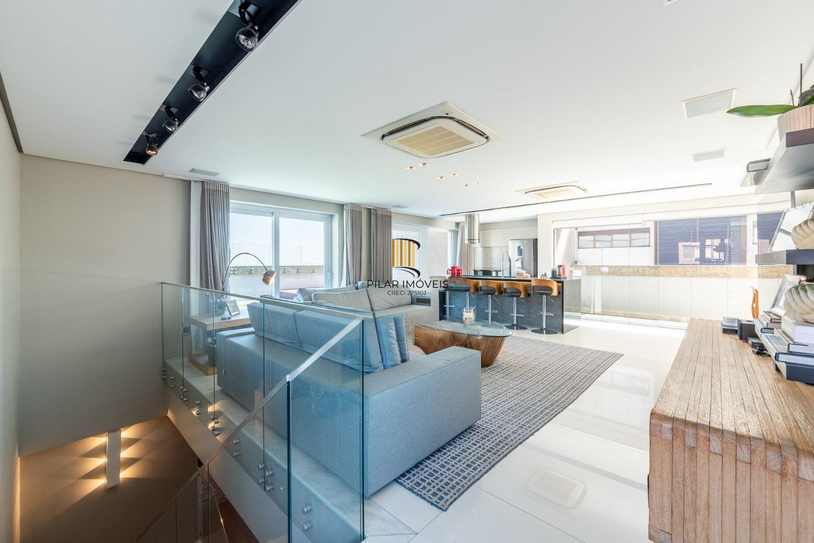 Cobertura de 4 dormitórios com vista 360º  no bairro Moinhos de Vento