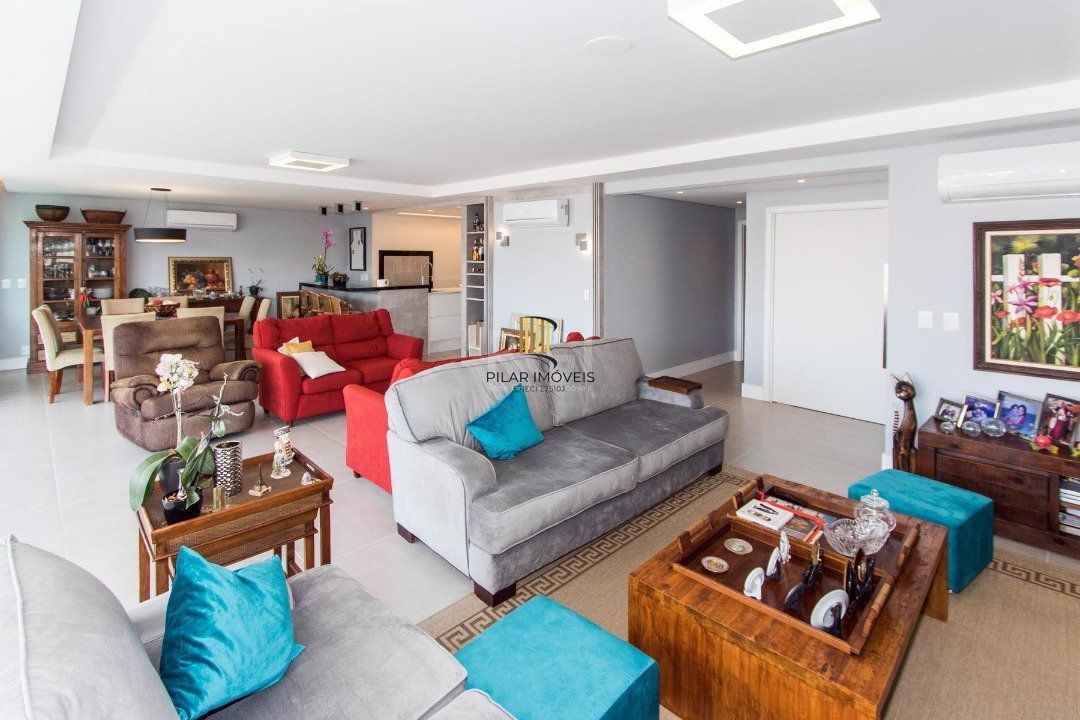 Cobertura para Venda - 230.43m², 3 dormitórios, sendo 3 suites, 2 vagas - Menino Deus