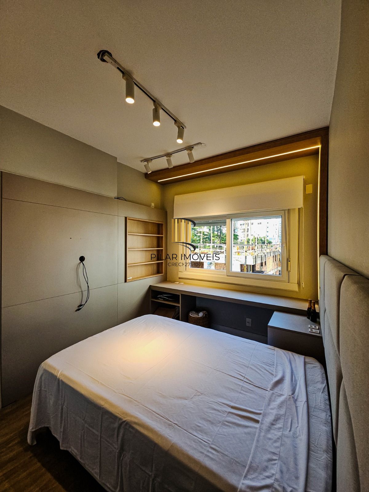Apartamento com 202m², 3 suítes, lareira, churrasqueira, 3 vagas, infraestrutura completa, no Bela Vista.