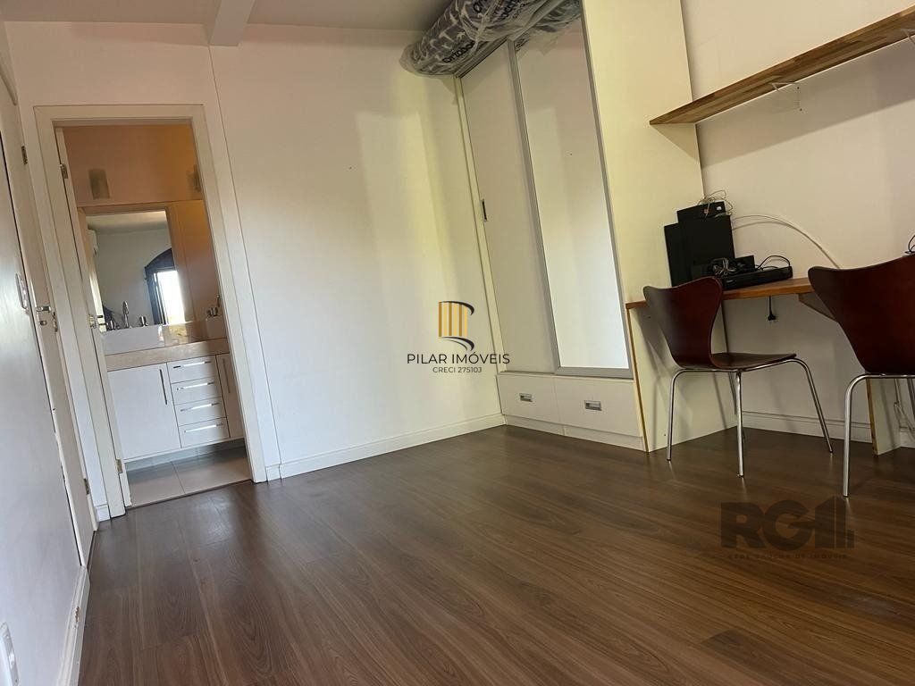 Casa 5 dormitórios no bairro Nonoai