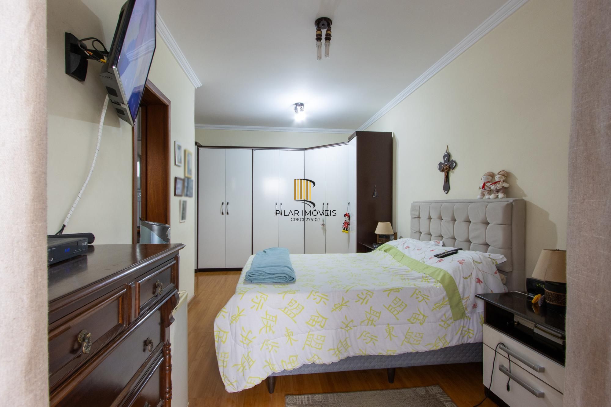 Casa 3 dormitórios no bairro Ipanema