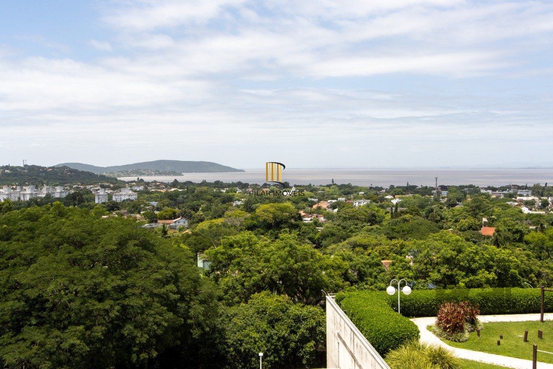 Apartamento em Porto Alegre, no bairro Cavalhada, com 3 dormitório(s), e 3 banheiros, à venda.