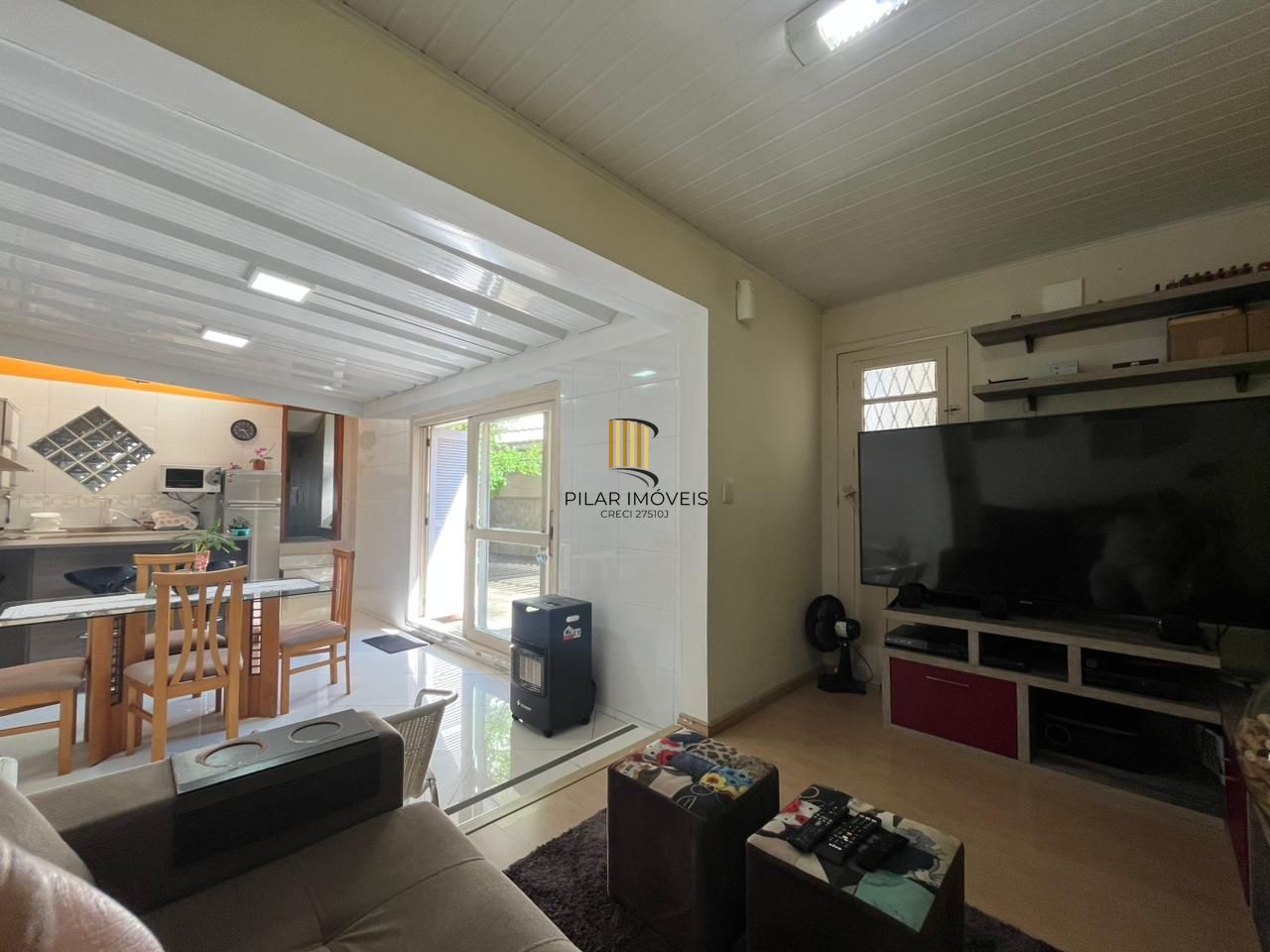 Linda casa à venda no bairro Azenha!!!