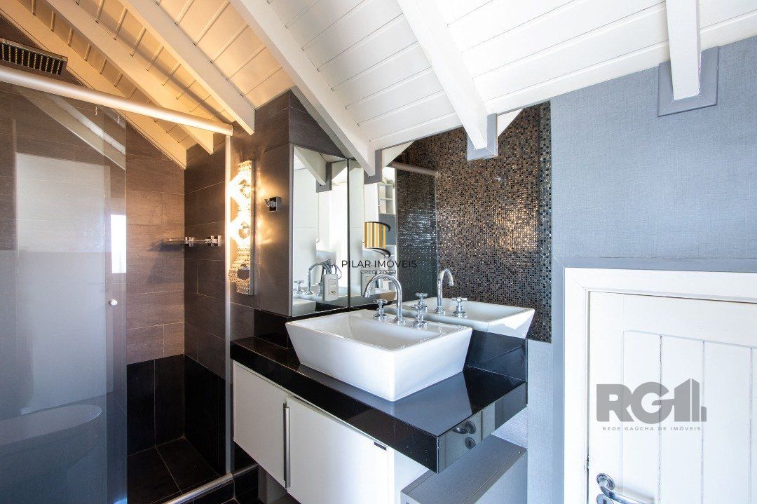 Casa Condominio para Venda - 384.33m², 3 dormitórios, sendo 1 suites, 3 vagas - Cristal