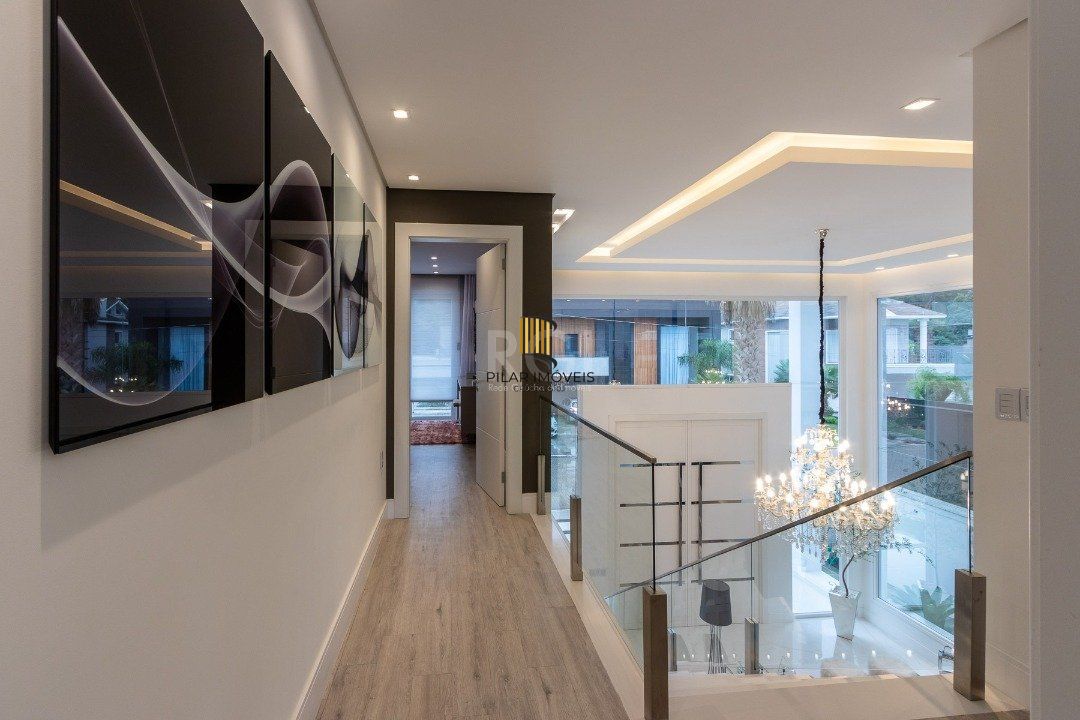 Casa Condominio para Venda - 239.3m², 3 dormitórios, sendo 2 suites, 6 vagas - Distrito Industrial