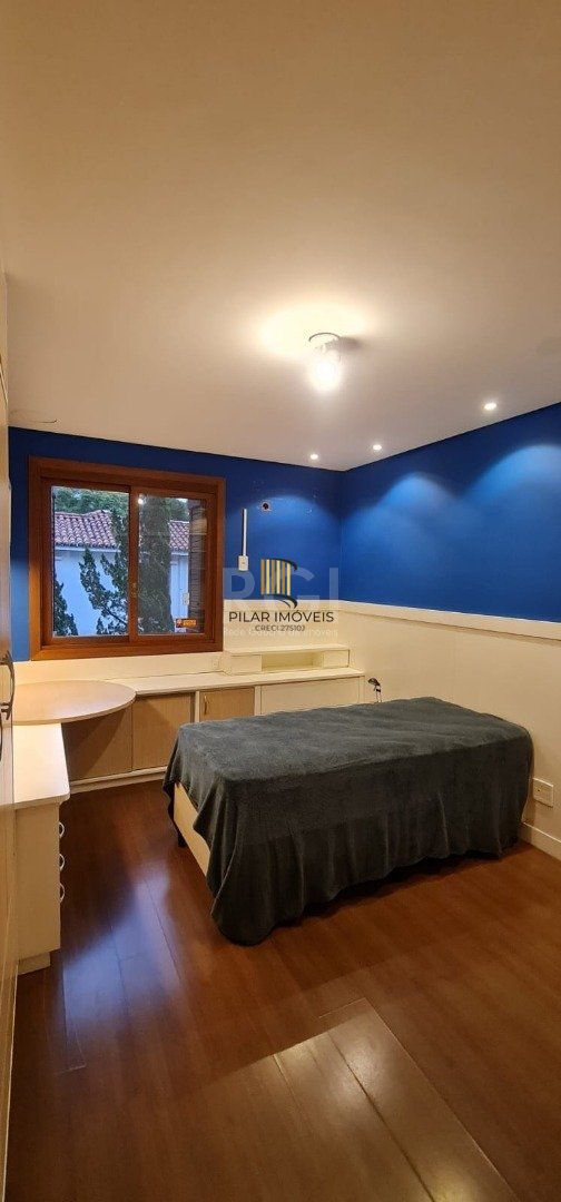 Casa de Condomínio 4 dormitórios no bairro Vila Conceição