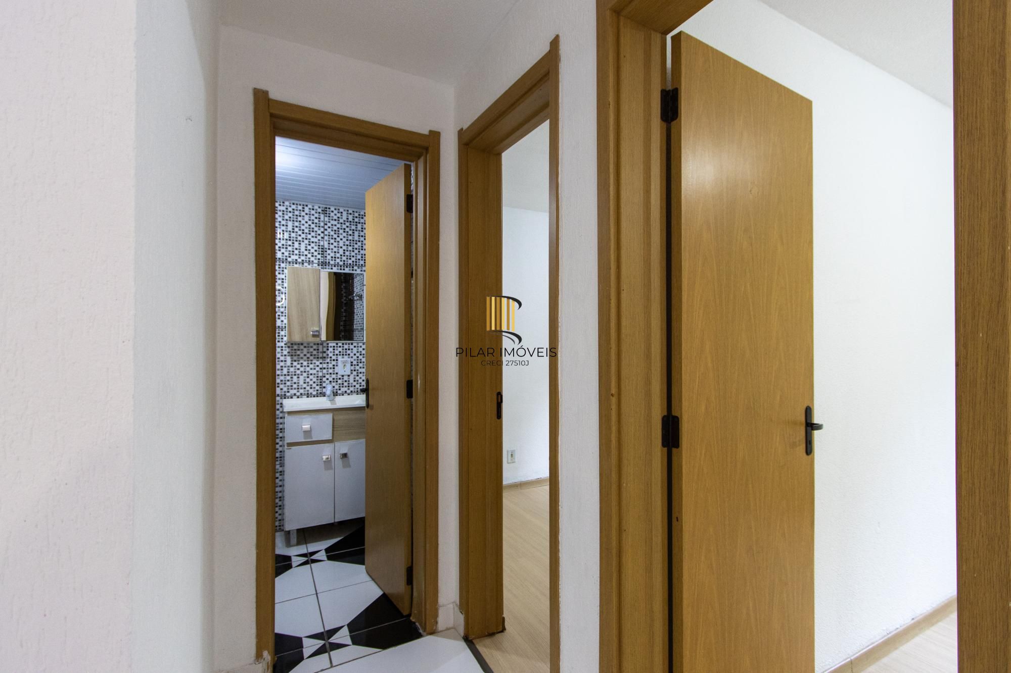 Apartamento reformado, 2 dormitórios, 1 vaga