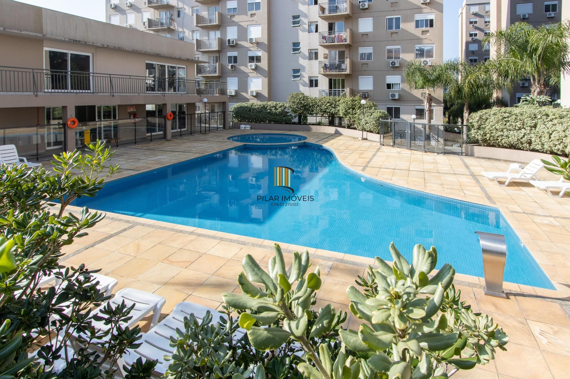 Excelente apartamento de 2 dormitórios na Tristeza- Zona Sul