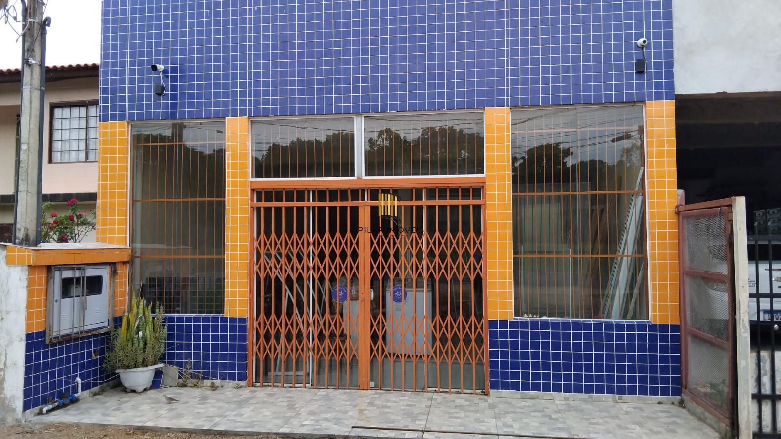 Casa para Venda - 182m², 2 dormitórios, sendo 1 suites, 3 vagas - Lami