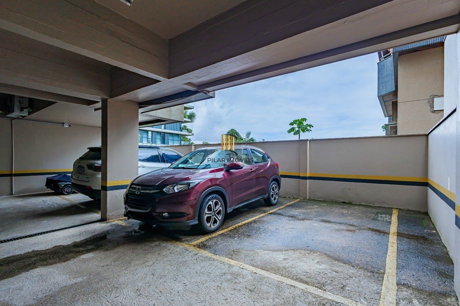 Belíssimo apartamento 03 dormitórios no Petrópolis