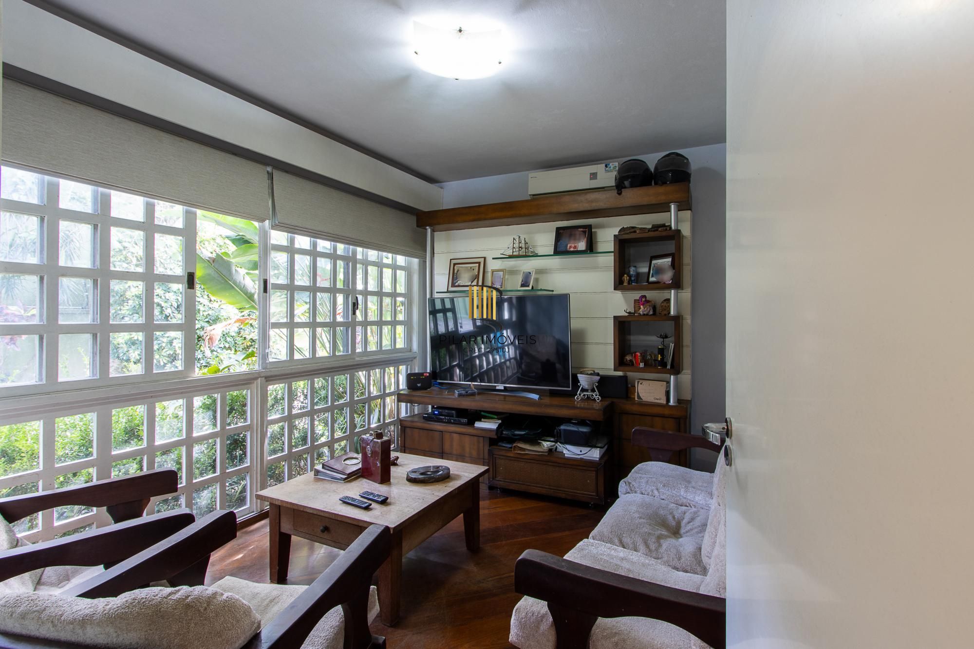 Casa de Condomínio 4 dormitórios no bairro Pedra Redonda