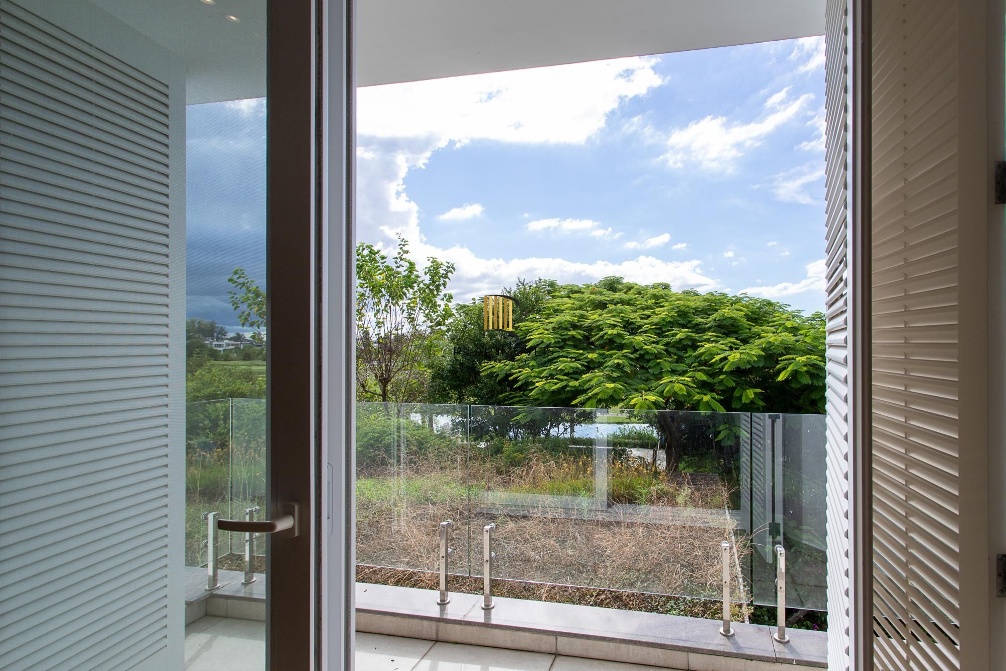 Casa de Condomínio 4 dormitórios no bairro Terraville