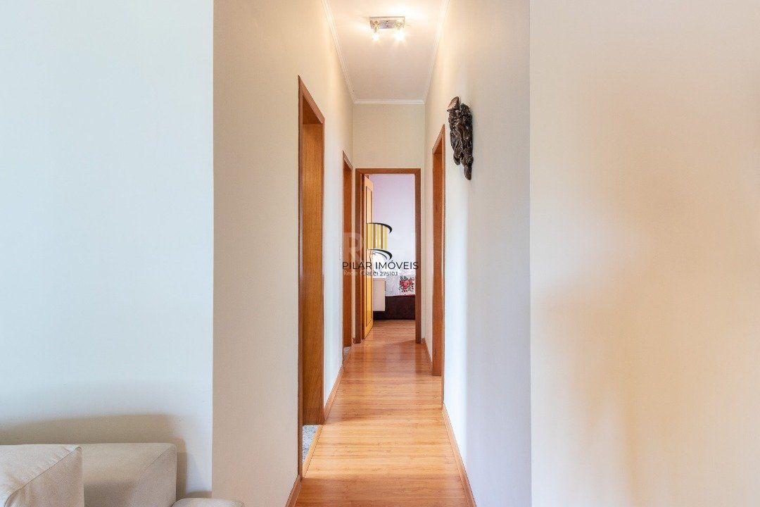 Casa para Venda - 213m², 2 dormitórios, sendo 1 suites, 2 vagas - Hípica