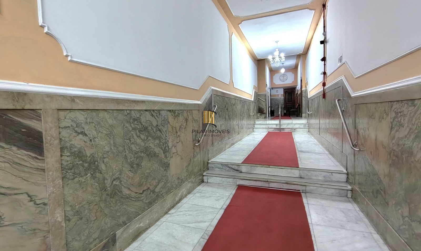 Apartamento de 3 dormitórios, 2 banheiros no Centro Histórico.