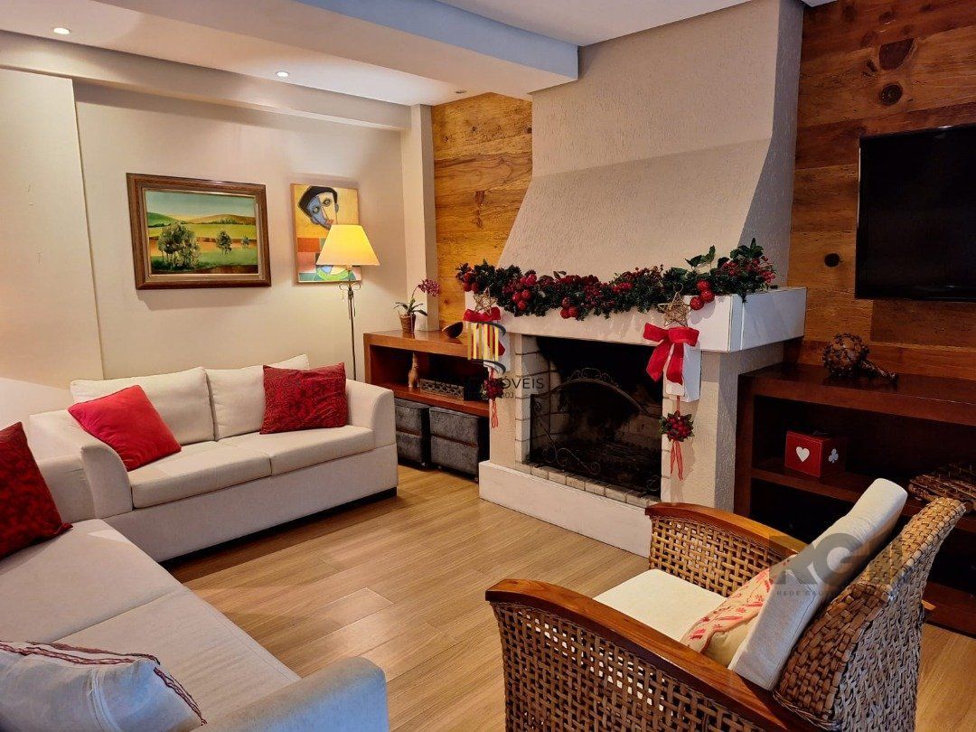 Casa condomínio | 4 quartos | 1 suíte | 2 vagas | Gramado - RS