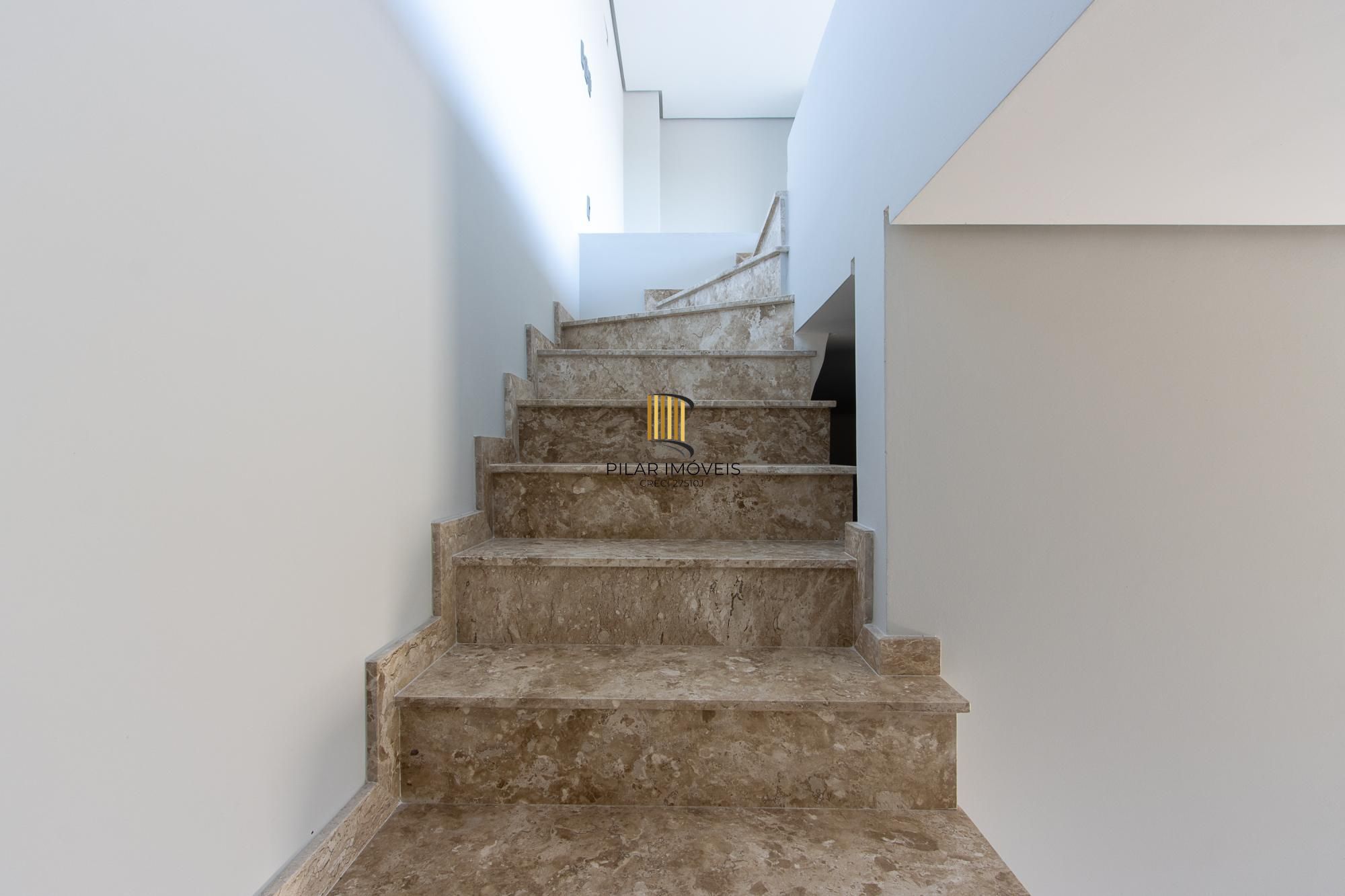 Casa em condomínio com conforto e exclusividade no bairro Tristeza