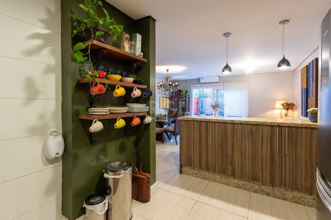 Casa Condominio para Venda - 188.6m², 3 dormitórios, sendo 1 suites, 2 vagas - Tristeza