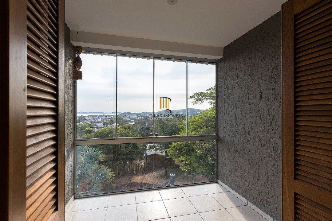 Casa Condominio para Venda - 262.98m², 3 dormitórios, sendo 1 suites, 2 vagas - Imperial Parque