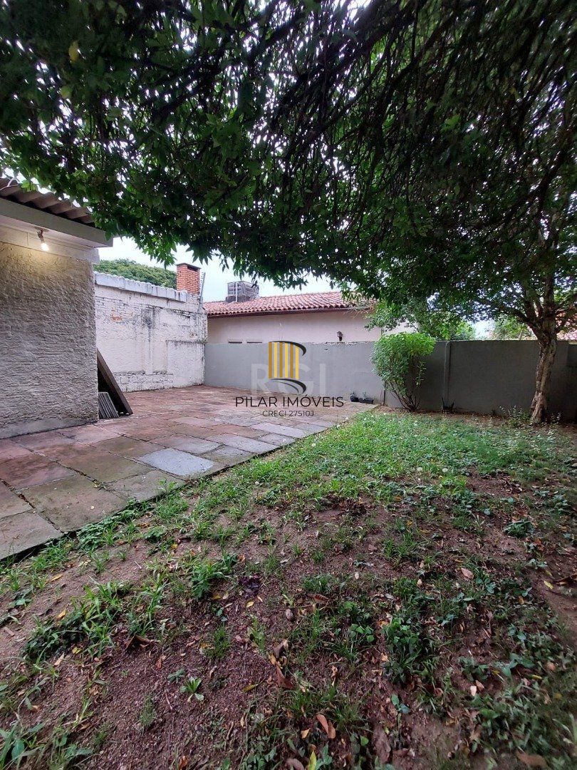 Casa para Venda - 184m², 3 dormitórios, sendo 1 suites, 4 vagas - Cristal