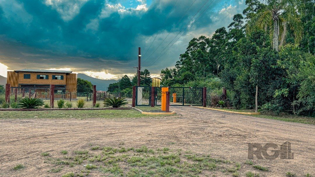Casa de Condomínio 3 dormitórios no bairro Palmital