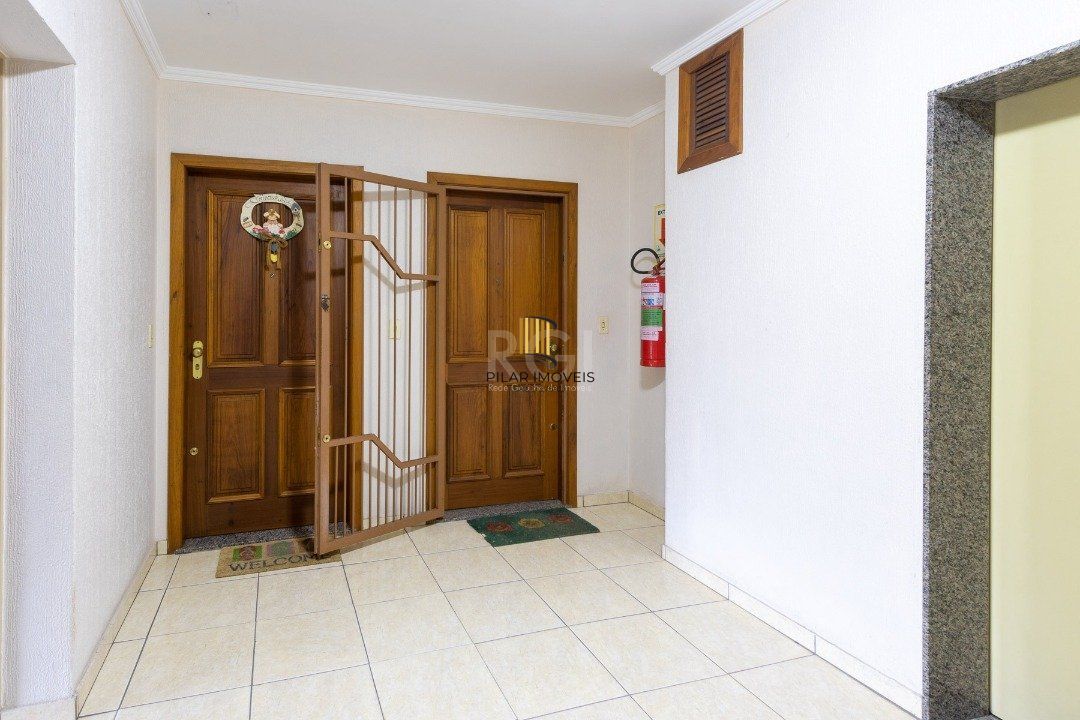 Cobertura para Venda - 247.08m², 3 dormitórios, sendo 1 suites, 2 vagas - Vila Ipiranga