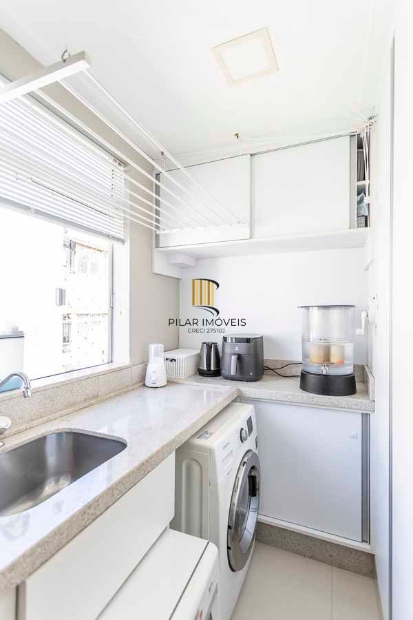 Cobertura semi mobiliada!