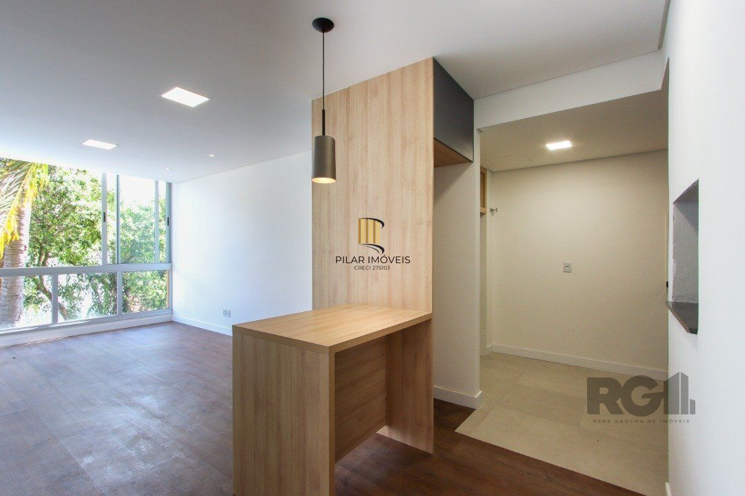 Apartamento em Porto Alegre no Bairro Petrópolis, de 2 quartos, GARDEN , semi mobiliado - Pilar Imóveis