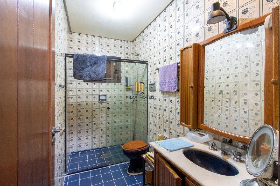 Casa para Venda - 500m², 4 dormitórios, sendo 1 suites, 4 vagas - Coronel Aparício Borges