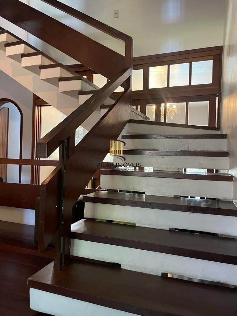 Casa 5 dormitórios no bairro Nonoai