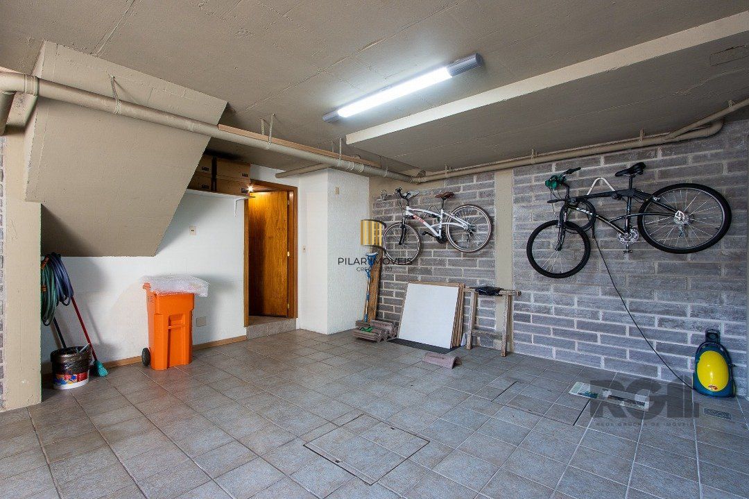 Casa de Condomínio 4 dormitórios no bairro Tristeza
