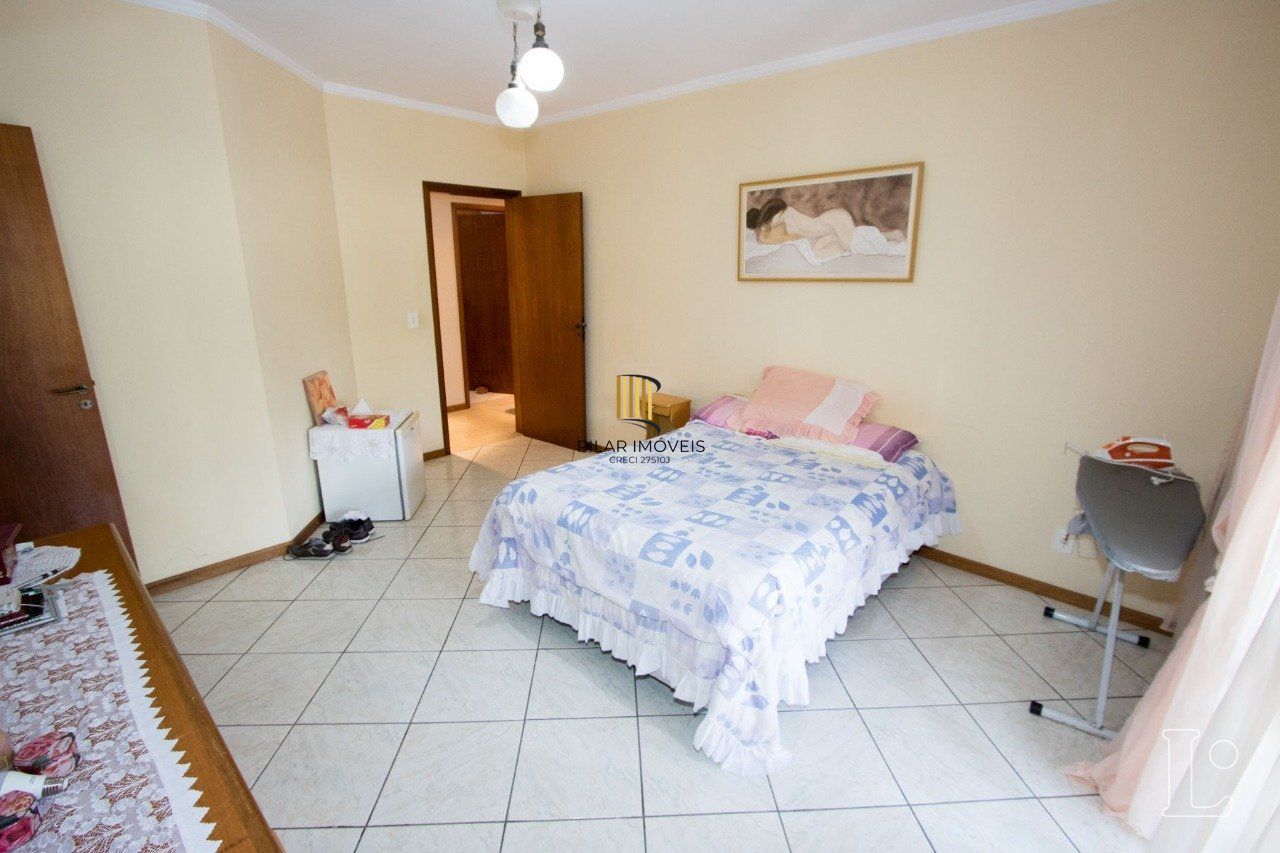 Casa para Venda com 3 dormitórios, sendo 1 suites, e 3 vagas no bairro Imperial Parque