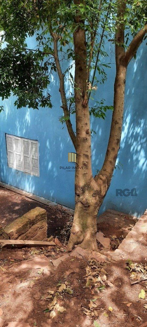 Oportunidade Imperdível: Prédio com 4 Apartamentos, Pátio e 2 Vagas de Garagem