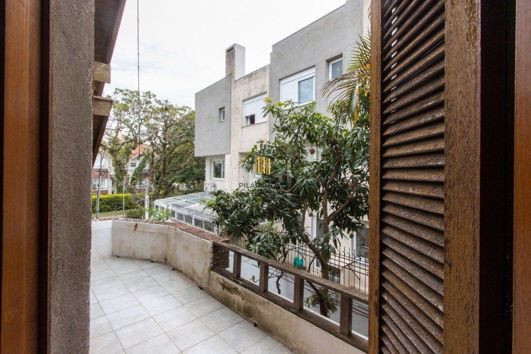 Casa 5 Dormitório(s) Bairro Tristeza