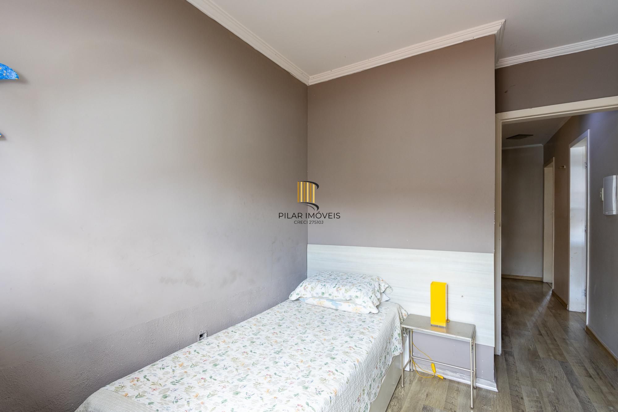 Casa 3 dormitórios no bairro Cristal