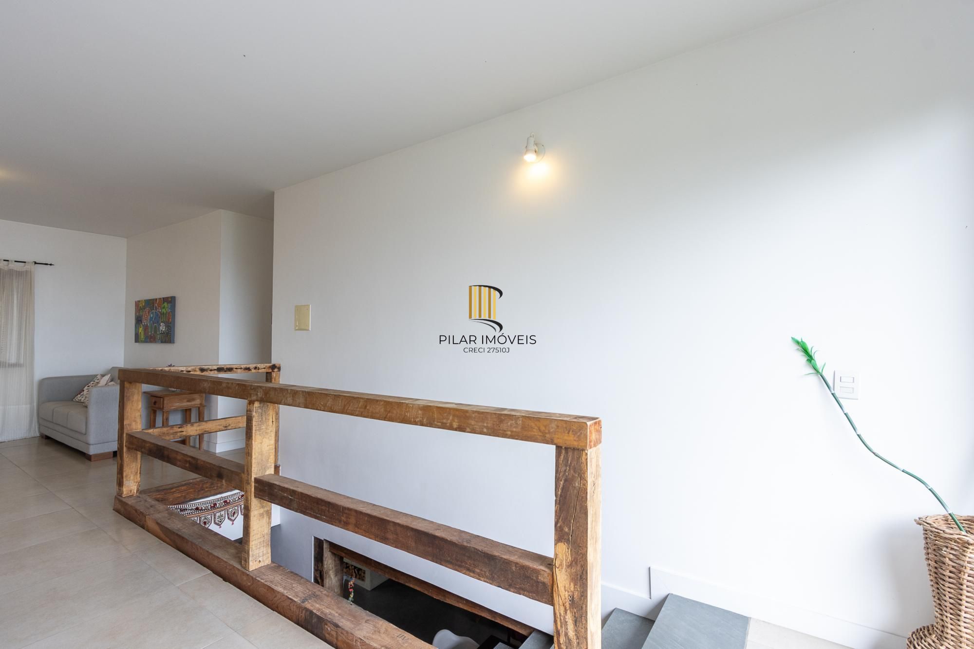 Casa com 6 quartos à venda  bairro Espírito Santo, Porto Alegre.