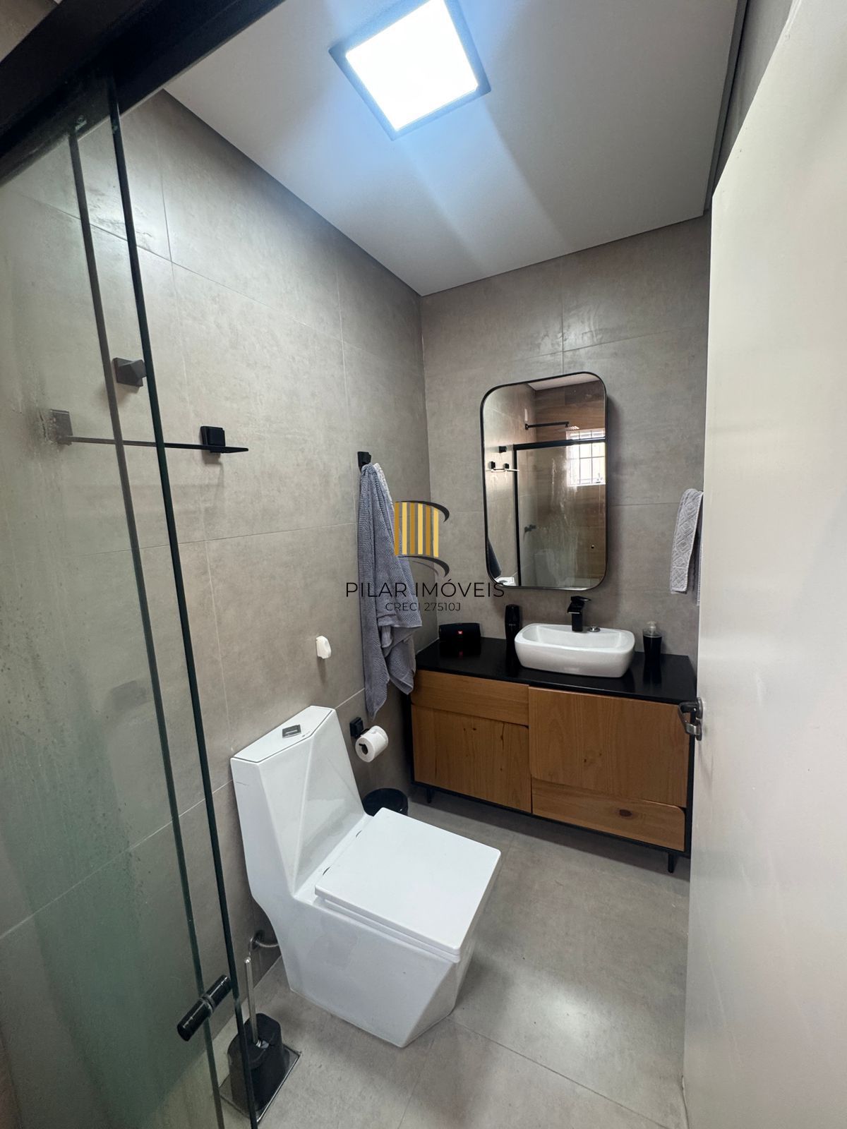 Casa com piscina no Jardim Itu!