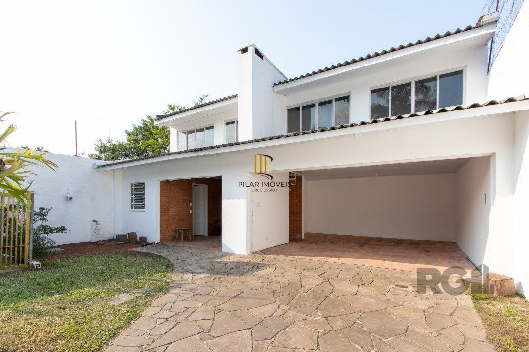 Casa para Venda - 337m², 3 dormitórios, sendo 1 suites, 3 vagas - Cristal