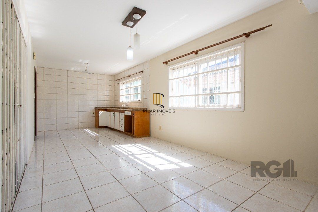 Casa 4 dormitórios no bairro Tristeza