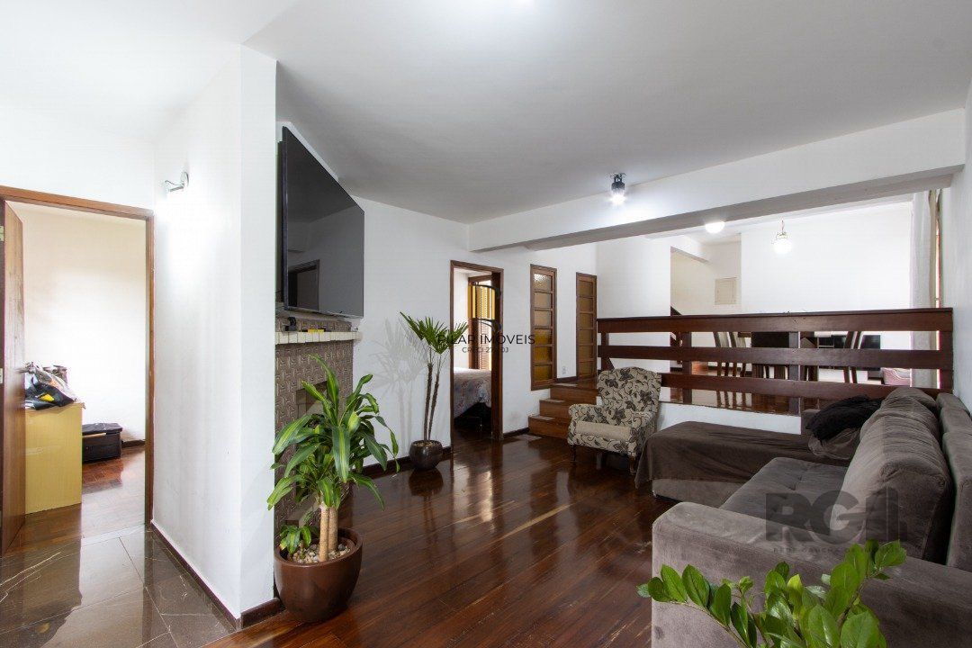Casa ampla à venda em Santa Tereza - Porto Alegre