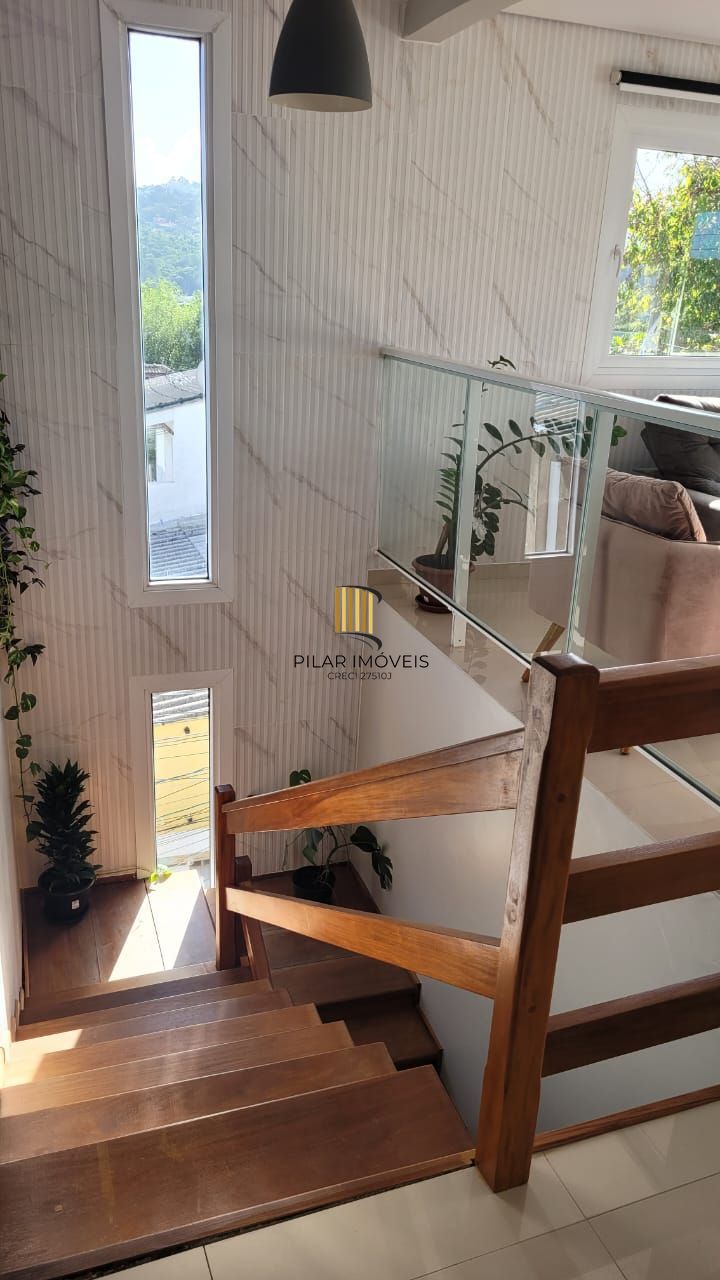 Sobrado de Alto Padrão na Vila Nova – 3 Dormitórios e 170 m² de Conforto e Estilo!