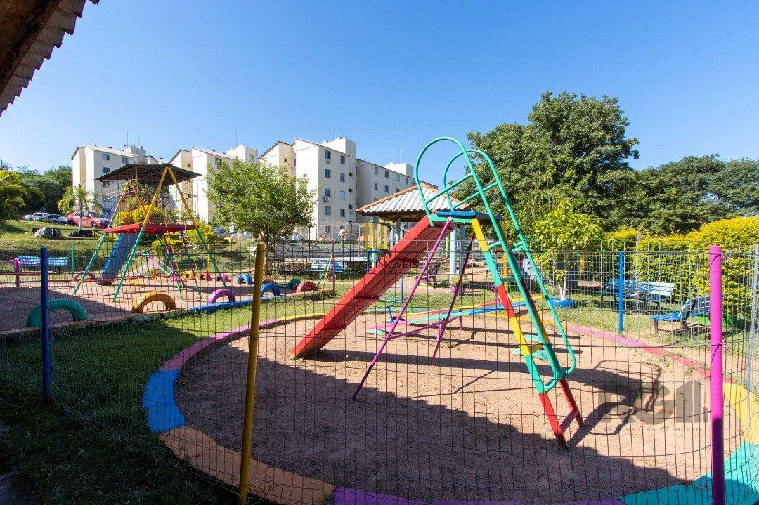 Apartamento semimobiliado com 2 dormitórios, banheiro social e 1vaga rotativa