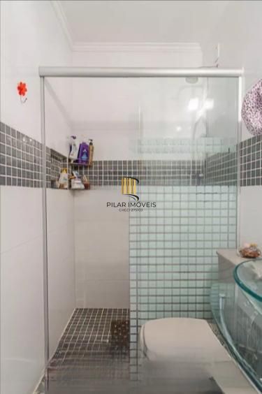 Linda casa com 3 dormitórios, sendo 1 Suíte, Sala Ampla no Condomínio de Ótima Localização