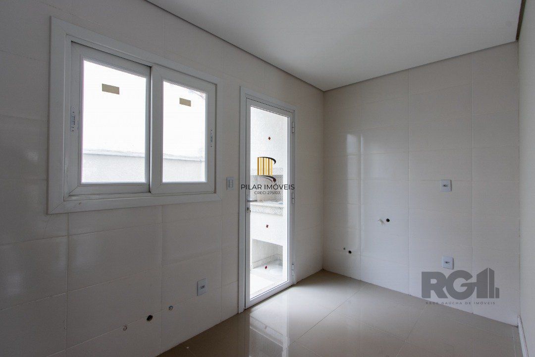 Casa de Condomínio 2 dormitórios no bairro Cristal