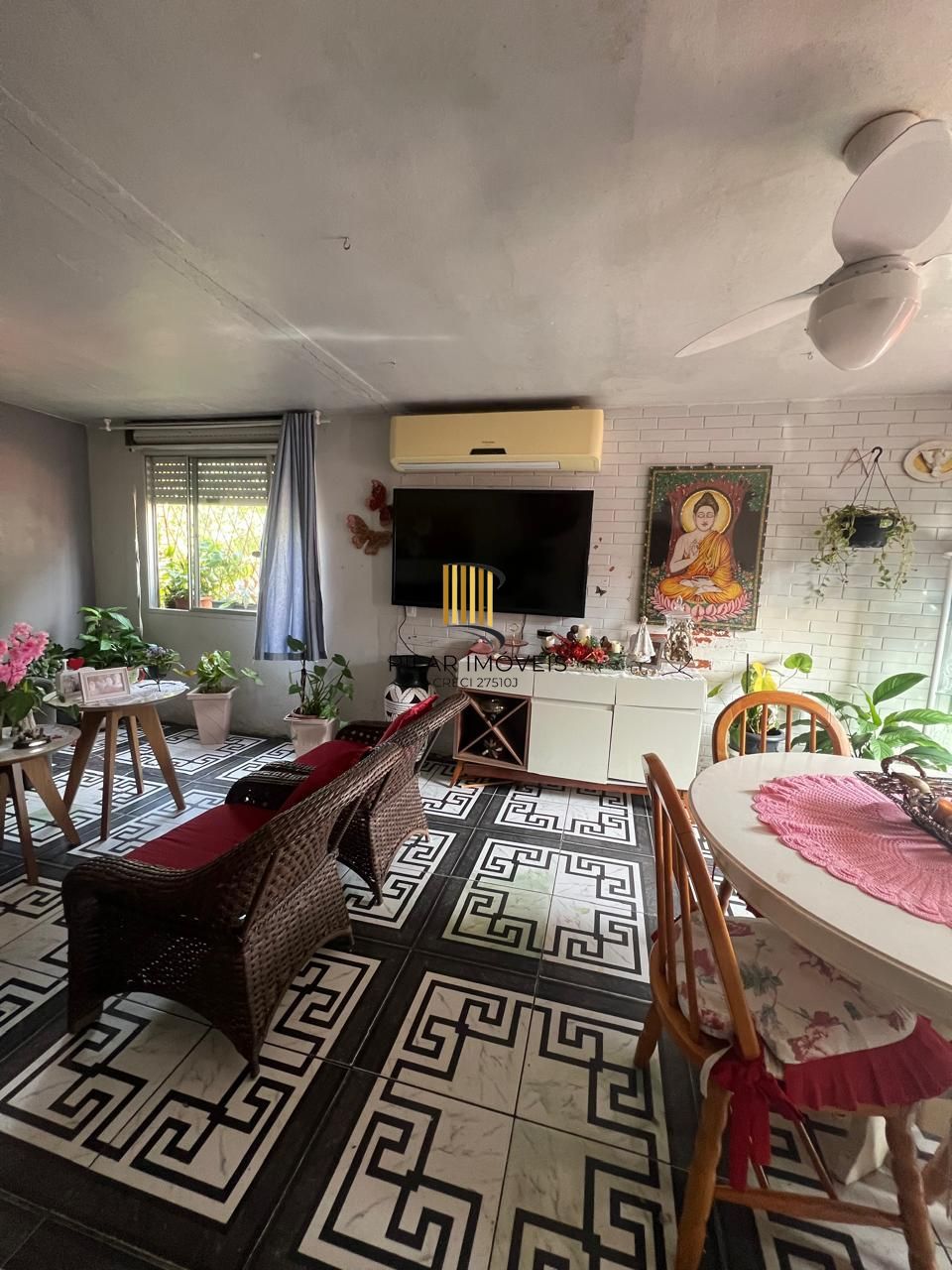 Casa à Venda no Bairro Hípica – 3 Dormitórios e Amplo Quintal