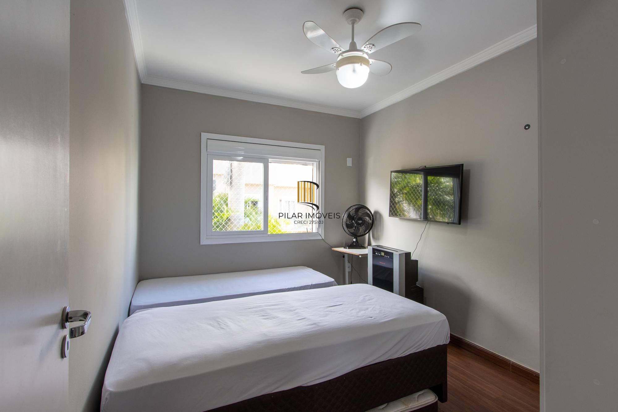 Casa Condominio 2 Dormitório(s) Bairro Hípica