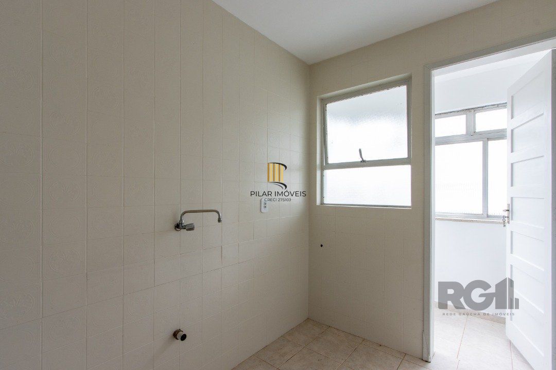 Apartamento de 2 dormitórios no Menino Deus.